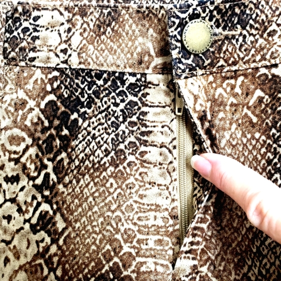 Lauren Ralph Lauren Petite Python Skinny Jeans - Picture 3 of 14